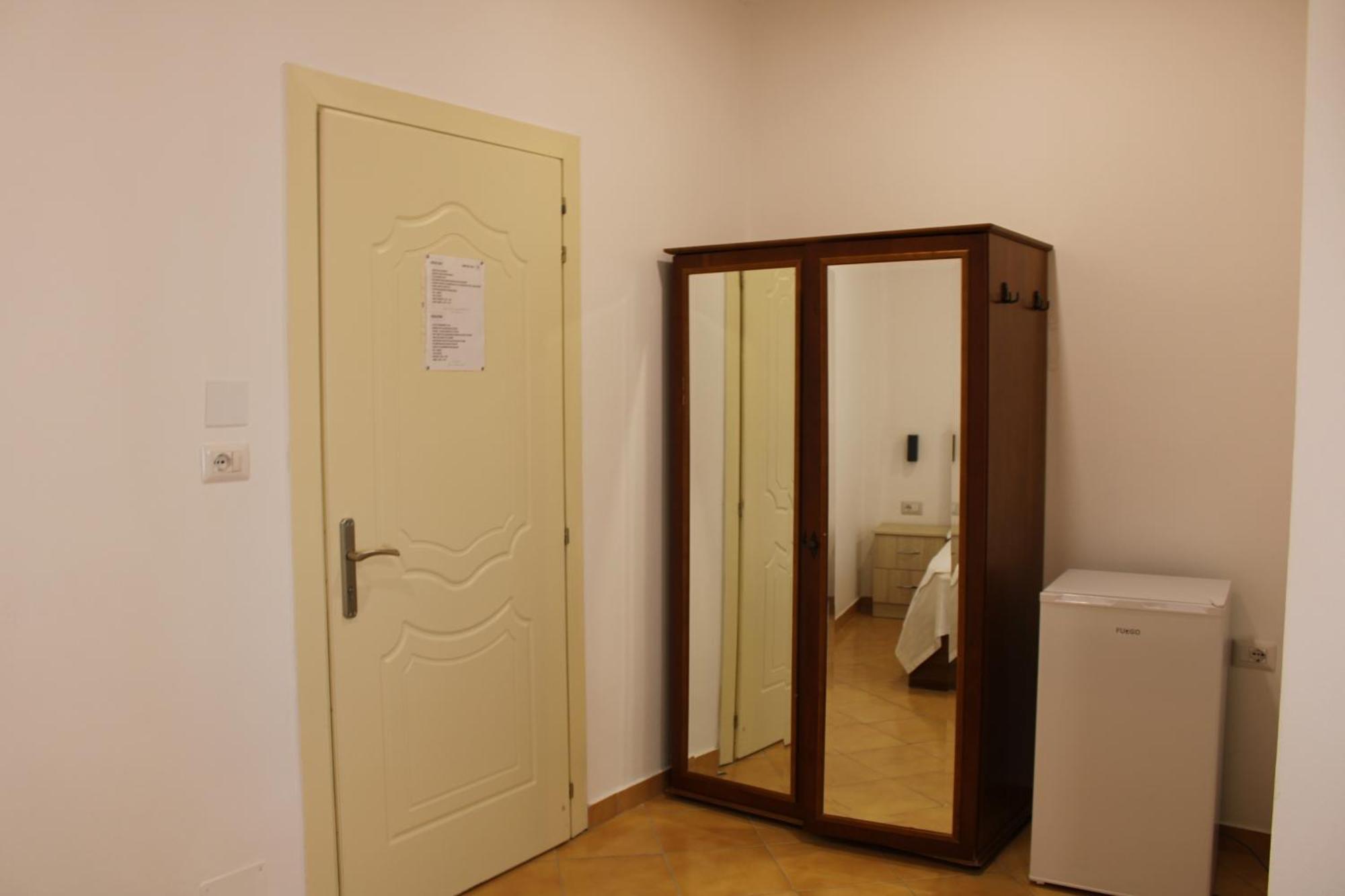 Kompleksi Jakaj Velipoje Ngoại thất bức ảnh